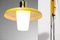 Lámpara de pared giratoria pequeña en amarillo, años 50, Imagen 3