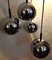 Lampada a cascata con 4 sfere in metallo cromato e plastica nera, anni '70, Immagine 3
