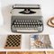 Máquina de escribir Travel Qwertz de Consul, Czechoslovakia, años 60, Imagen 12
