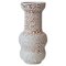 Weiße C-018 Vase aus Steingut von Moïo Studio 1