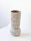 Weiße C-018 Vase aus Steingut von Moïo Studio 6