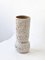 Weiße C-015 Vase aus Steingut von Moïo Studio 3