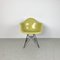Sedia DAR color limone con base Eiffel originale di Eames per Herman Miller, Immagine 2