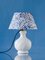 Lámpara de mesa estilo Hamptons hecha a mano de Royal Delft vintage en blanco Vase Georgica, Imagen 9