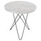 Hoher Mini O Tisch aus weißem Carrara Marmor und schwarzem Stahl von Ox Denmarq 1