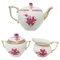 Théière et Pots à Sucre et à Lait en Porcelaine à Bouquet de Framboise, Chine, Set de 3 1