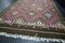 Vintage Kelim Teppich mit geometrischem Muster in Rosa & Braun 2