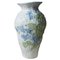 Blaue Blumenstickerei Vase von Caroline Harrius 1