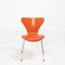 Silla de comedor serie 7 de cuero naranja de Arne Jacobsen para Fritz Hansen, Imagen 3