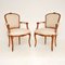 Französische Vintage Salon Stühle aus Nussholz, 2er Set 1