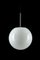 Lámpara colgante en forma de bola de ópalo de Peill Putzler, Germany, años 70, Imagen 8
