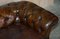 Sofá Chesterfield victoriano antiguo de cuero marrón con cojines de plumas, Imagen 13