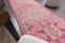 Alfombra de pasillo Oushak turca vintage de lana rosada, Imagen 9