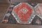 Alfombra de pasillo Oushak turca antigua de lana negra y roja, Imagen 6