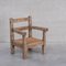 Französischer Mid-Century Primitive Sessel aus Eiche und Binse 10