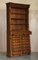 Librería inglesa antigua enorme de roble tallado a mano con cajones, Imagen 11