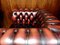 Club chair Chesterfield in pelle rossa, Immagine 2
