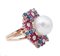 Anello in oro rosa e bianco a 14 carati con perla dei mari del sud, rubini, zaffiri e diamanti, Immagine 2