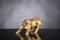Italienische undurchsichtige goldene Wall Street Stier Skulptur aus Keramik von VGnewtrend 1