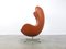 Cognacfarbener Egg Chair aus Leder von Arne Jacobsen für Fritz Hansen, 1980er 9