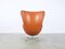 Egg chair in pelle color cognac di Arne Jacobsen per Fritz Hansen, anni '80, Immagine 10