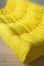 Sofá de dos plazas Togo de microfibra en amarillo de Michel Ducaroy para Ligne Roset, Imagen 4