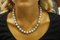 Collana in oro bianco con perle e diamanti, Immagine 3