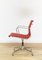 Chaise Pivotante Rouge par Charles & Ray Eames 11