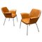 Moderne italienische Stühle mit Armlehnen aus braunem Kunstleder & Stahl, 1970er, 2er Set 1