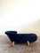 Postmodernes blaues Samt Sofa in geschwungener asymmetrischer Form 4