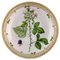 Cuenco Flora Danica redondo de porcelana pintada a mano de Royal Copenhagen, Imagen 1