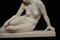 Escultura de doncella reclinada de mármol de Carrara, Imagen 2