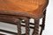 Tavolino da caffè antico in legno di noce intarsiato, set di 3, Immagine 9