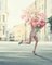Vizerskaja, donne che corrono con un mazzo di fiori, carta fotografica, Immagine 1