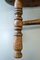 Poltrona Windsor Carver in legno di faggio con gambe sferiche, Immagine 11