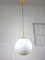 Lampada a sospensione grande sferica vintage in vetro opalino e ottone, Immagine 8