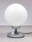 Lámpara de mesa vintage de cromo y opalina, Imagen 1