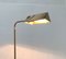 Lámpara de pie Mid-Century de latón con contrapeso, años 60, Imagen 18
