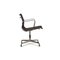 Chaise Pivotante EA 108 en Maille Noire de Vitra 6