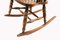 Sedia a dondolo Windsor in legno di quercia intagliato a mano, Immagine 10
