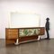 Mueble auxiliar de madera chapada, mármol y latón con espejo, Italia, años 50, Imagen 2
