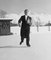 Horace Abrahams / Fox Fotos / Getty Images, Skating Waiter, 1938, Schwarz-Weiß-Fotografie 1