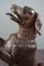 Bronzestatue eines Hundes auf Marmorsockel 9