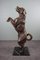 Bronzestatue eines Hundes auf Marmorsockel 3