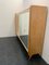 Mid-Century Kleiderschrank aus Ahorn mit Messingspitzen 4