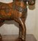 Dekorative indische handgeschnitzte & bemalte Holzstatue eines Pferdes 3
