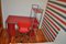 Roter Bauhaus Schreibtisch, Stuhl & Metallschrank, 3er Set 9