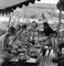 Lunch Time par Bert Hardy/Getty Images 1955, Tirage à la Gélatine Argentée 1