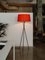 Lámpara de pie Tripod G5 de terracota de Santa & Cole, Imagen 8
