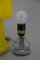 Lámpara de mesa Mid-Century de vidrio amarillo, años 70, Imagen 4